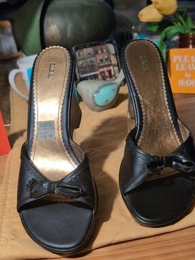 FIONI Clothing Black Open-Toe Slip-On Mules with Bow